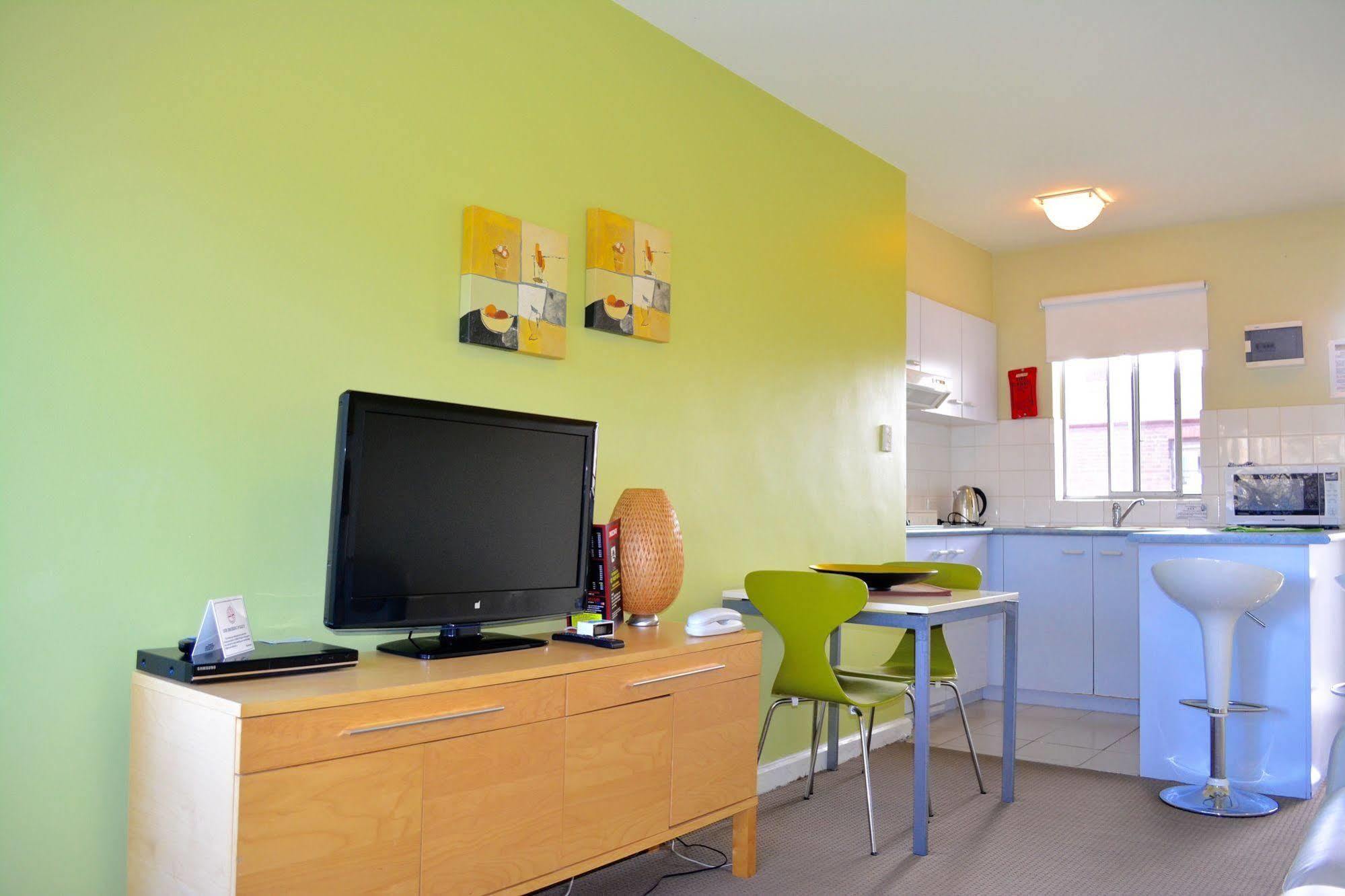 Birches Serviced Apartments Melbourne Exterior foto