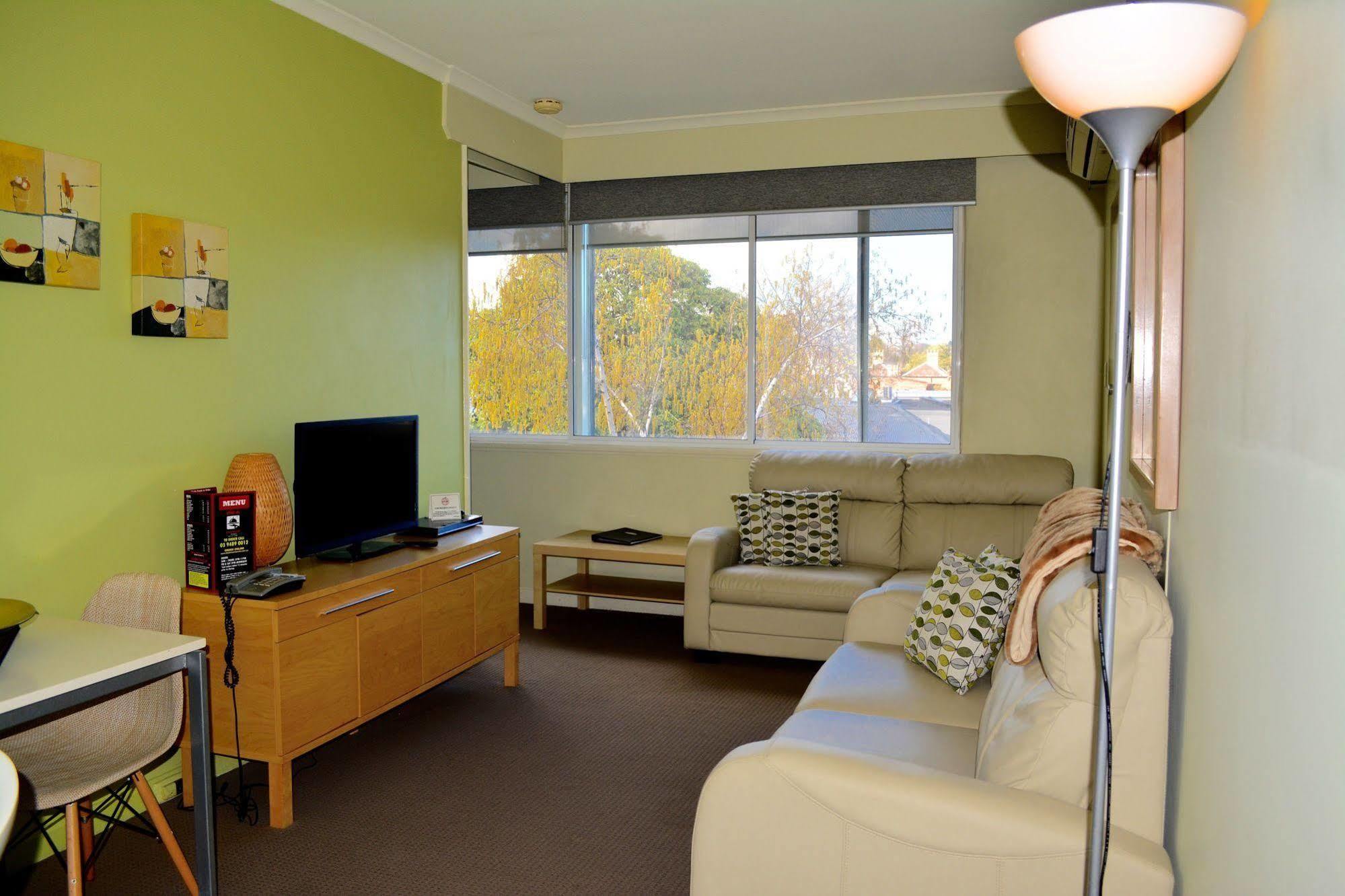 Birches Serviced Apartments Melbourne Exterior foto