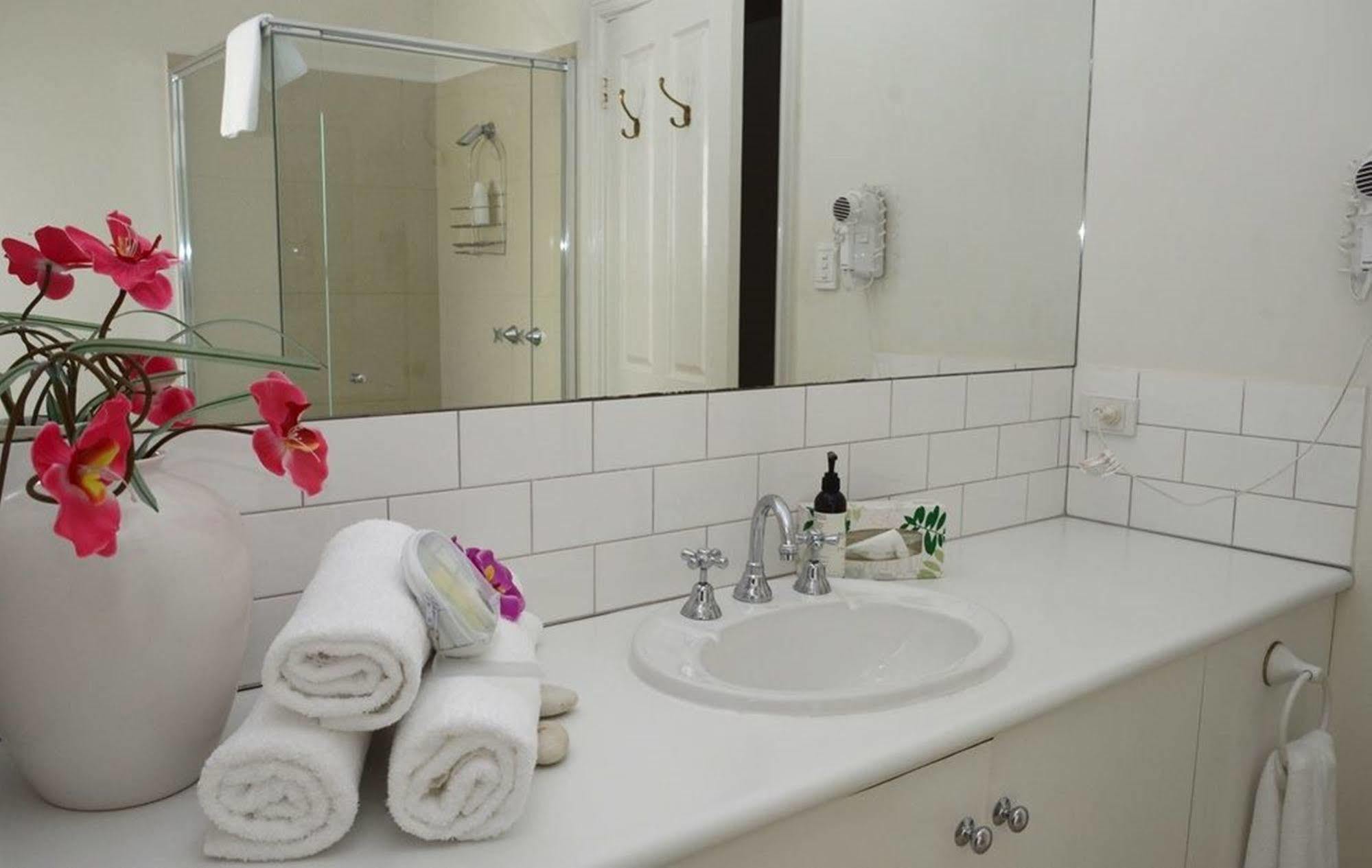 Birches Serviced Apartments Melbourne Exterior foto