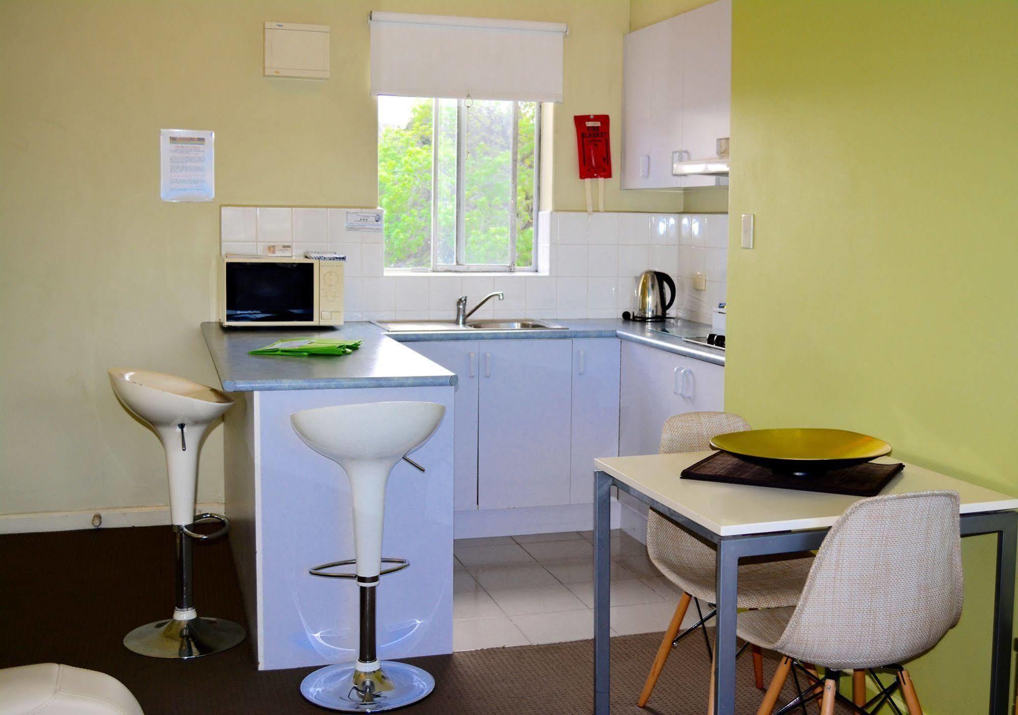 Birches Serviced Apartments Melbourne Exterior foto